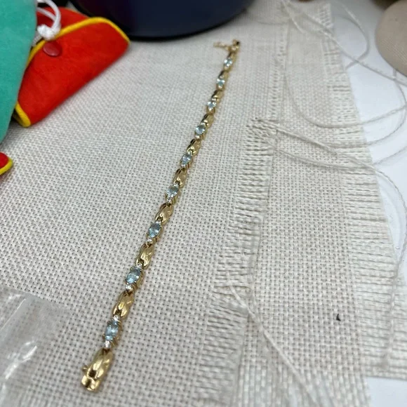 ✨ Vintage Sterling Silver & Gold-Plated Blue Gemstone Bracelet